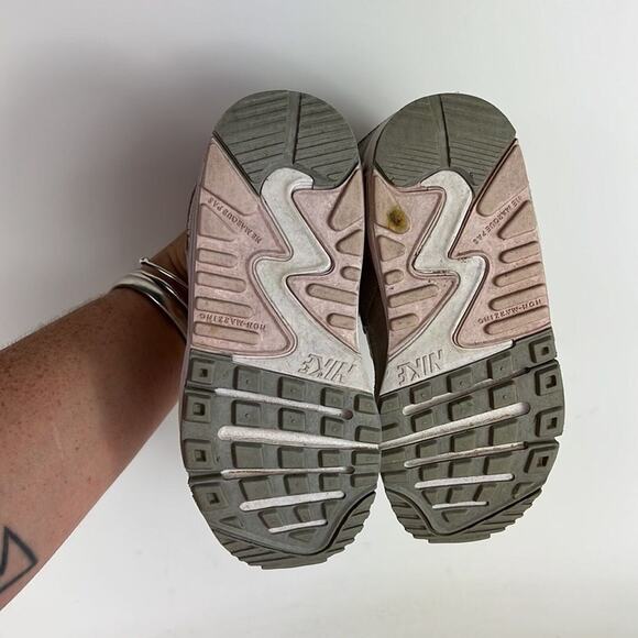 Nike air max 90 youth kids size 11 C white light pink athletic sneakers shoes - Picture 6 of 7